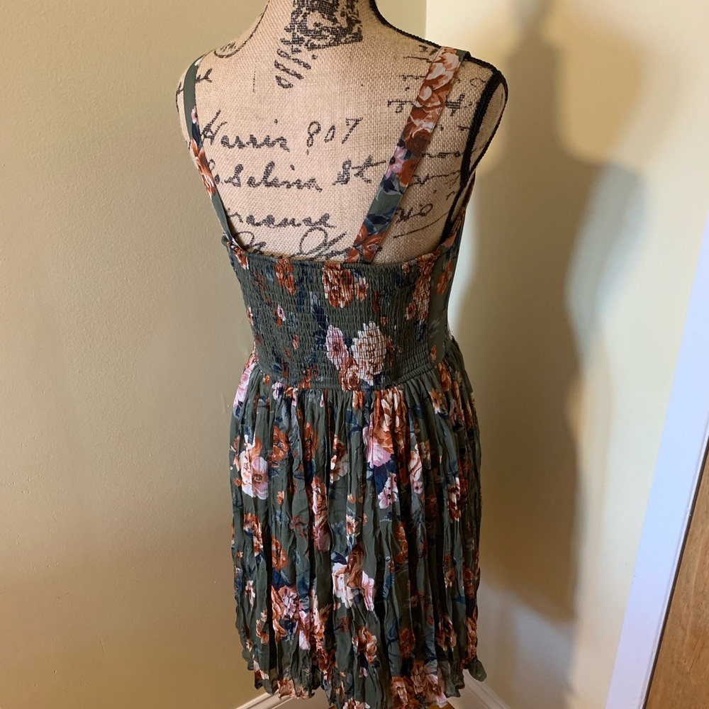 Spring Dress - Picture 7 of 7